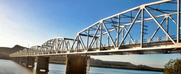 tugue2-tuguegarao-buntun-bridge-20130211-054747.jpg